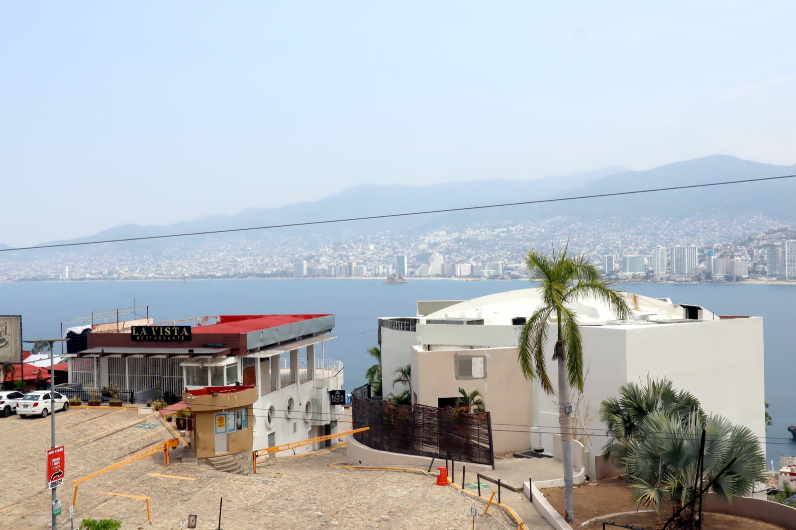 Nivel 3 · interior en obra · vista bahía